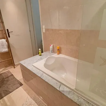 Comfortable And Modern 3 아파트
